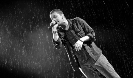 Rob Thomas singing in the rain